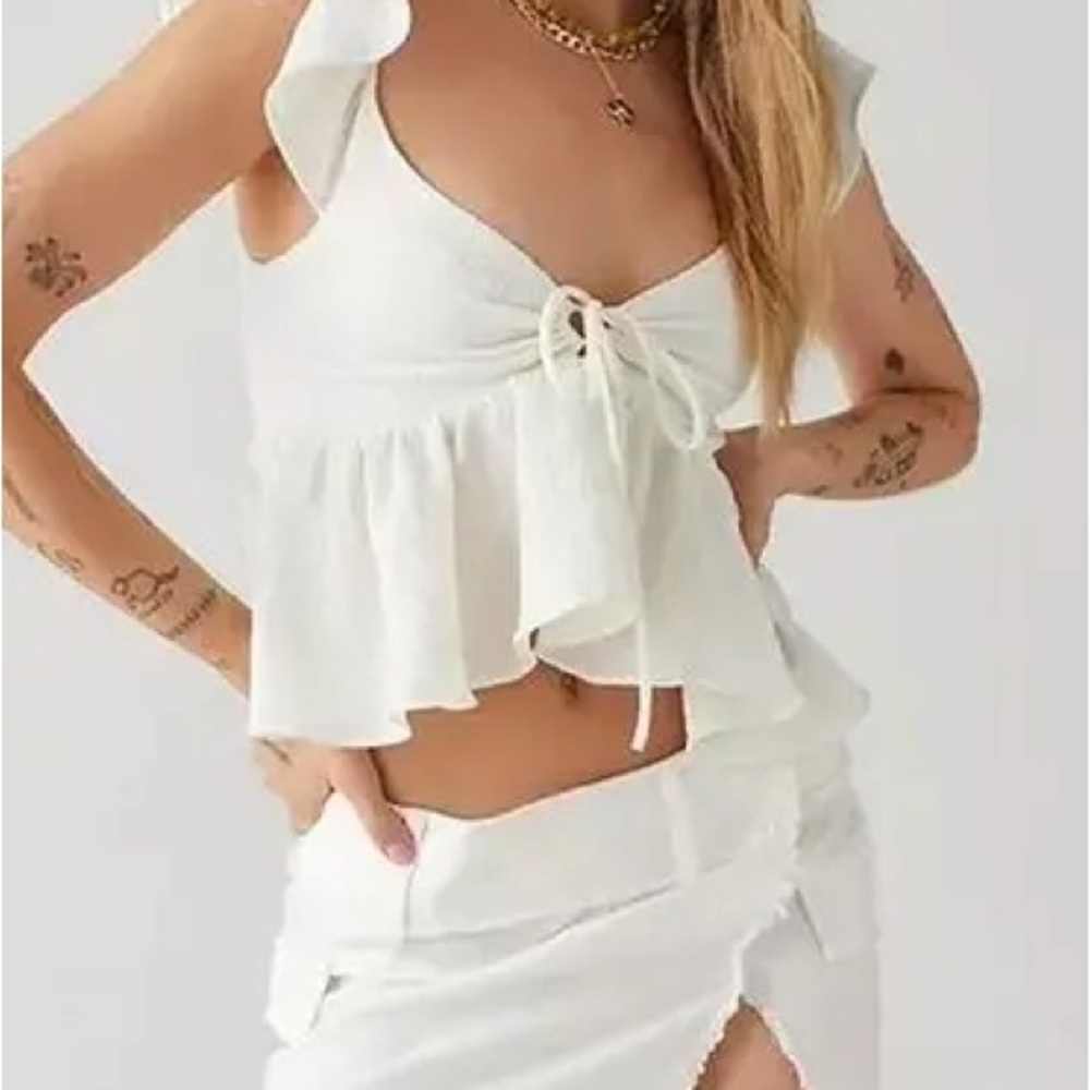 Urban Outfitters Cream Flutter Sleeve Blouse with Smocked Waist - Picture 2 of 12